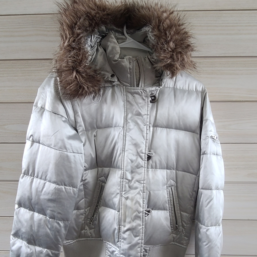 Gap Medium Puff Jacket